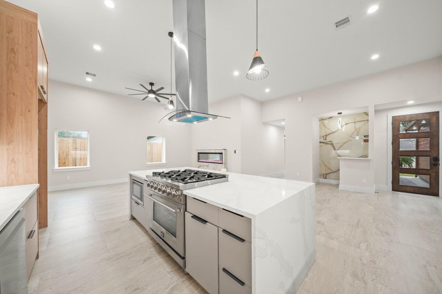 Island Kitchen open concept