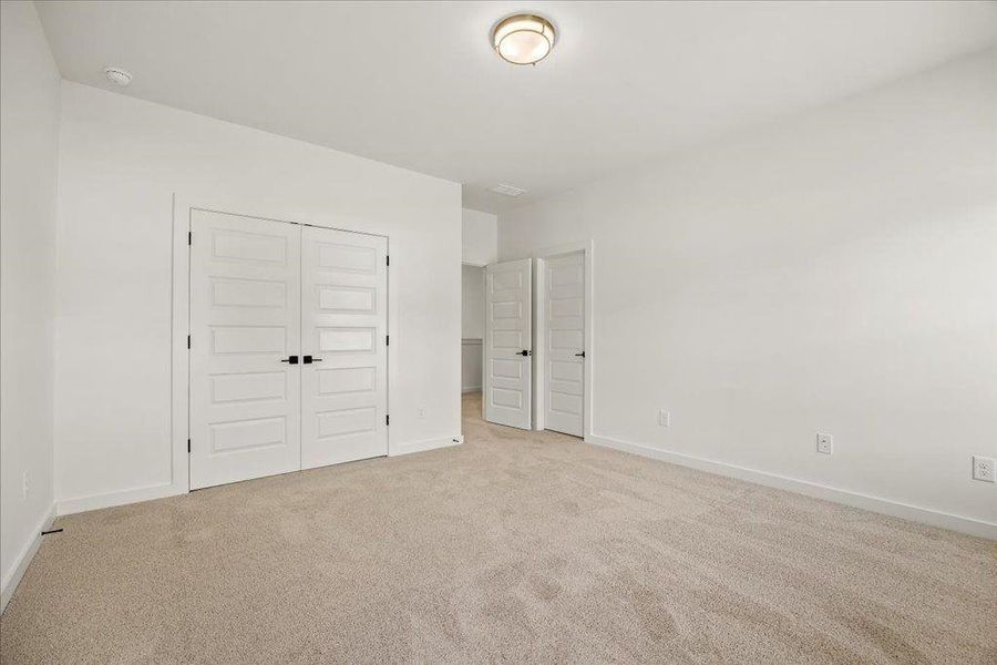 Spacious, unfurnished interior of a new home in Brooks Pond, Cumming (Image 36). Spacious, unfurnished interior of a new home in Brooks Pond, Cumming (Image 36).