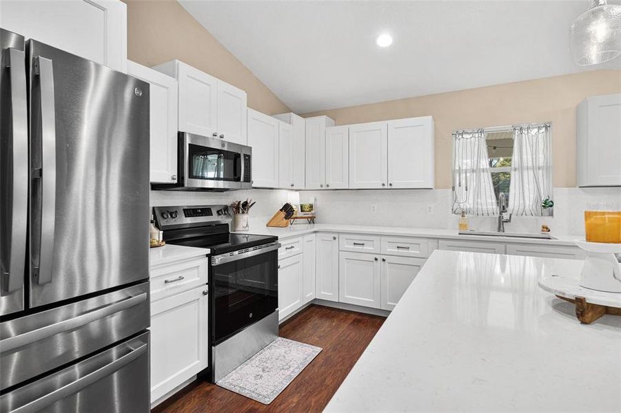 Furnished interior view inside a new home in , Lady Lake (Image 31).