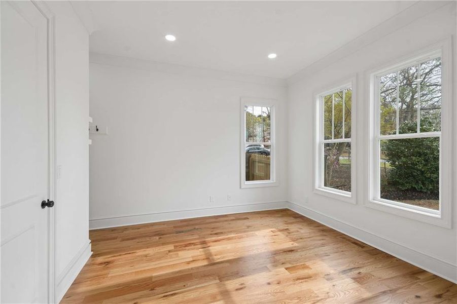 Spacious, unfurnished interior of a new home in , Atlanta (Image 34). Spacious, unfurnished interior of a new home in , Atlanta (Image 34).