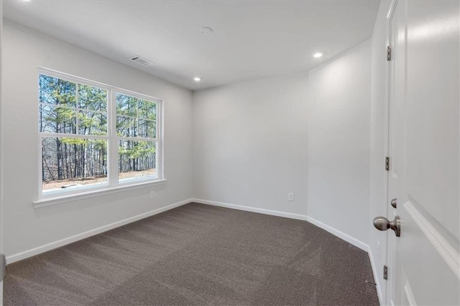 Spacious, unfurnished interior of a new home in Carter Grove, Cartersville (Image 14).
