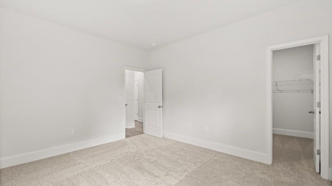 Spacious, unfurnished interior of a new home in Haven Abbey, Cumming (Image 13).
