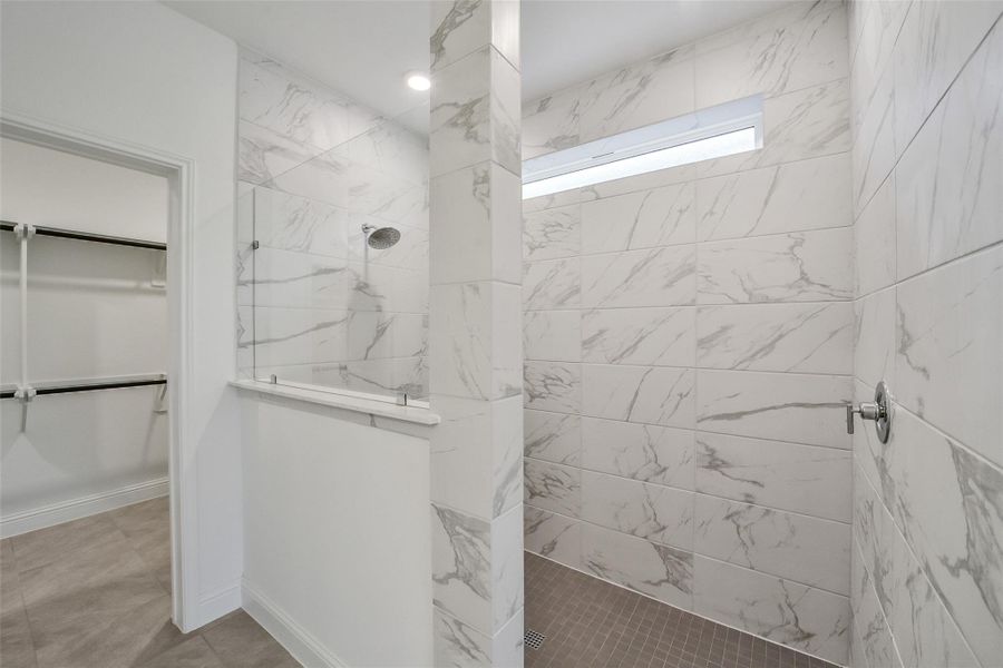 Furnished interior view inside a new home in Mavera, Conroe (Image 14).