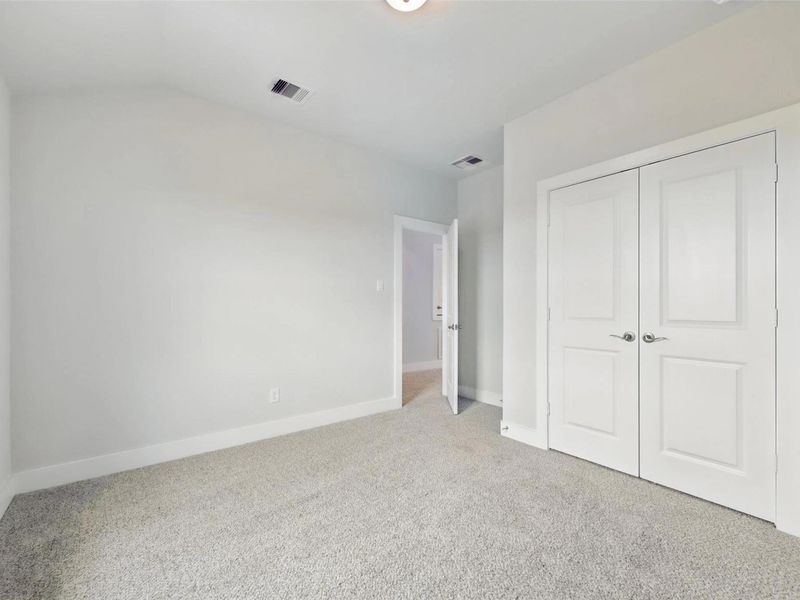 Spacious, unfurnished interior of a new home in Lago Mar, Texas City (Image 41). Spacious, unfurnished interior of a new home in Lago Mar, Texas City (Image 41).