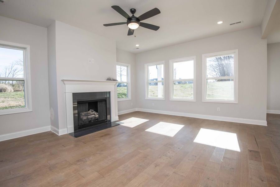 Spacious, unfurnished interior of a new home in Ivey Farms - The Grove Collection, Farragut (Image 26). Spacious, unfurnished interior of a new home in Ivey Farms - The Grove Collection, Farragut (Image 26).