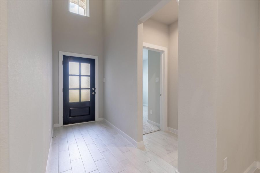 Spacious, unfurnished interior of a new home in Morton Creek Ranch, Katy (Image 15).