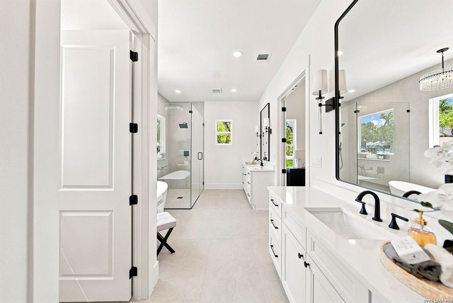 Furnished interior view inside a new home in , Boerne (Image 32).