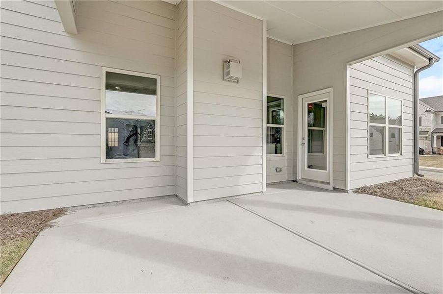 Exterior details and patio area of a home in Summerlin, Winder (Image 25).