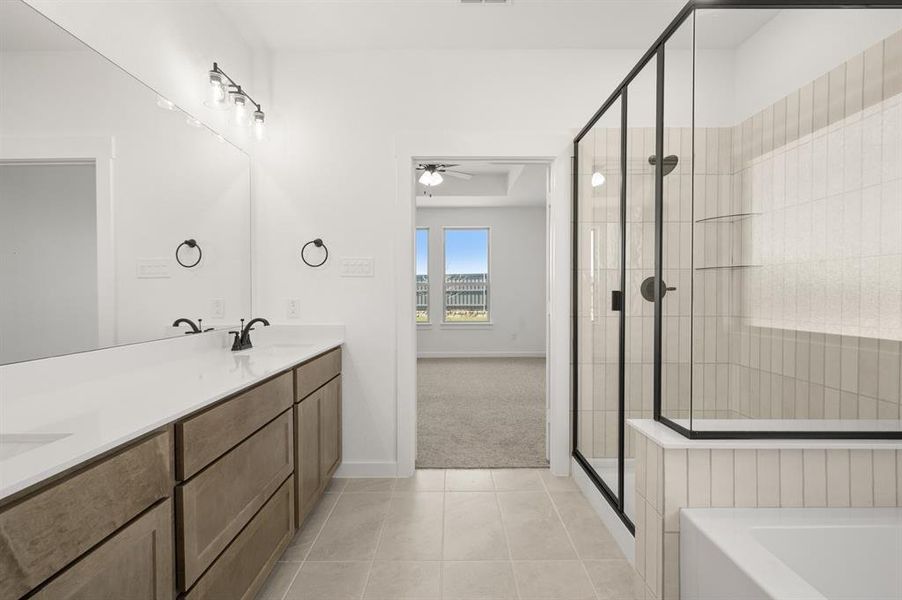 3357 Redbud Flower- Primary Suite-5