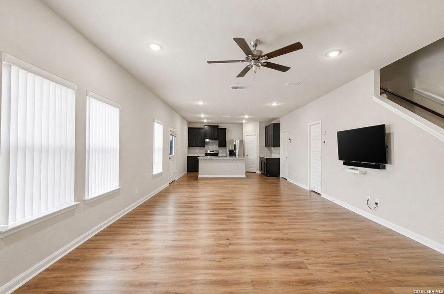 Spacious, unfurnished interior of a new home in Winding Brook, San Antonio (Image 15).