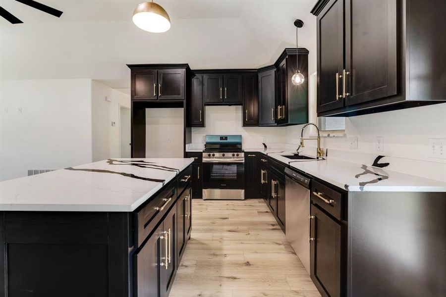 Furnished interior view inside a new home in , Roxton (Image 7).