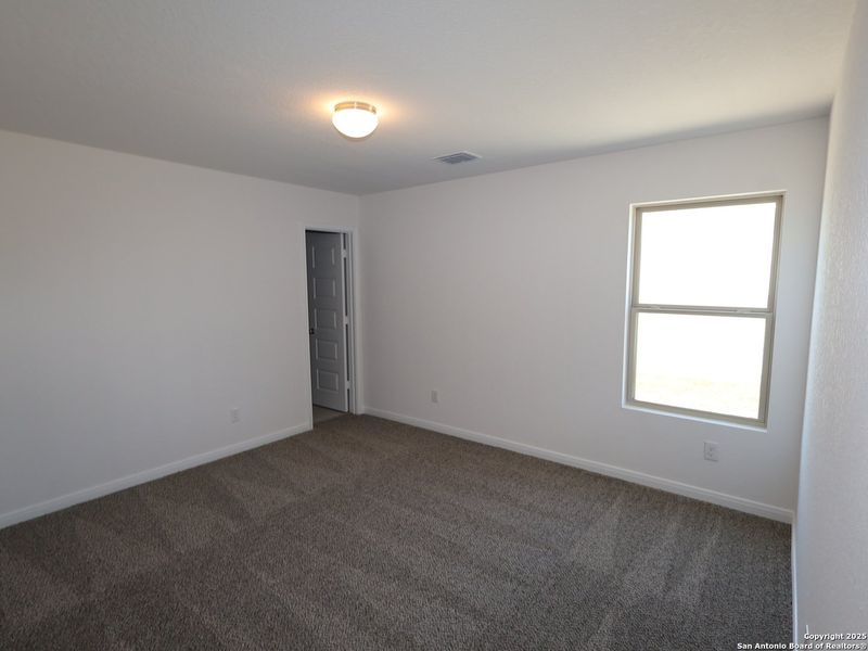 Spacious, unfurnished interior of a new home in Paloma Park, Converse (Image 31). Spacious, unfurnished interior of a new home in Paloma Park, Converse (Image 31).