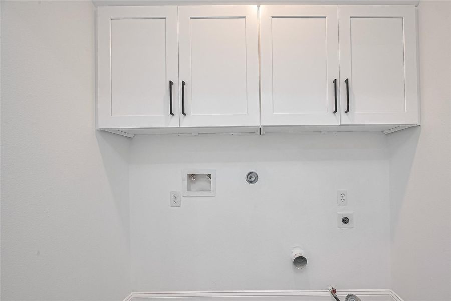 Image 4 of a home in . Image 4 of a home in .