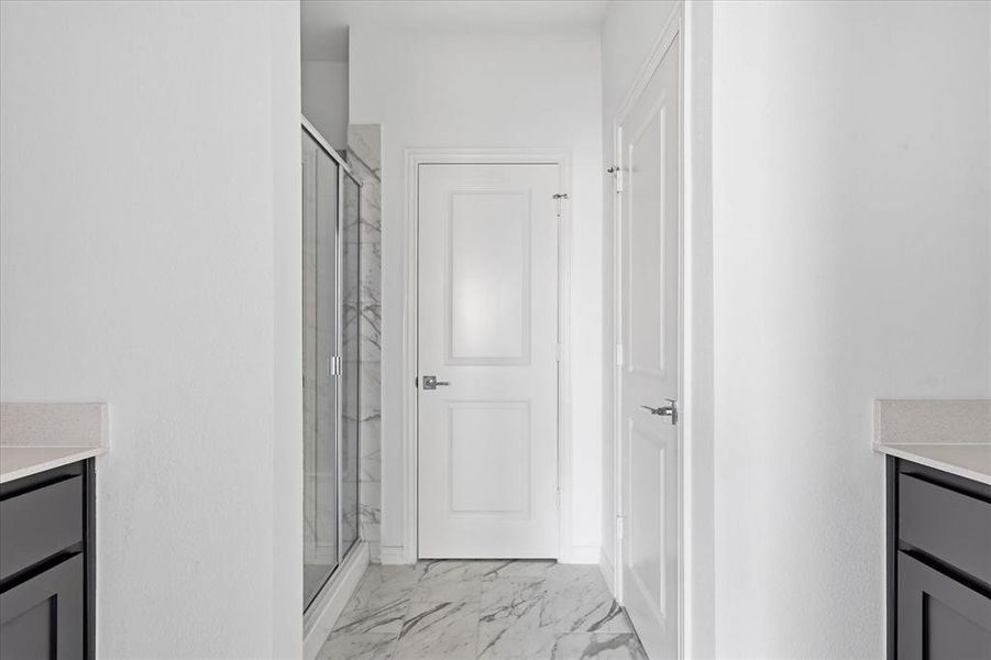Spacious, unfurnished interior of a new home in Tenison Village, Dallas (Image 16). Spacious, unfurnished interior of a new home in Tenison Village, Dallas (Image 16).
