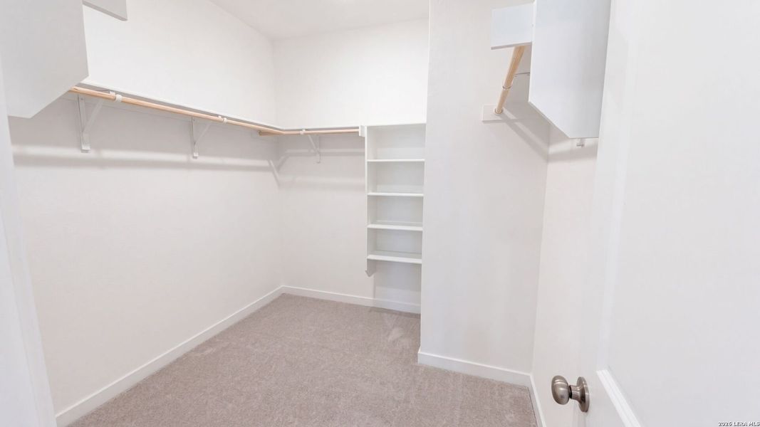 Spacious, unfurnished interior of a new home in Waterwheel, San Antonio (Image 38).