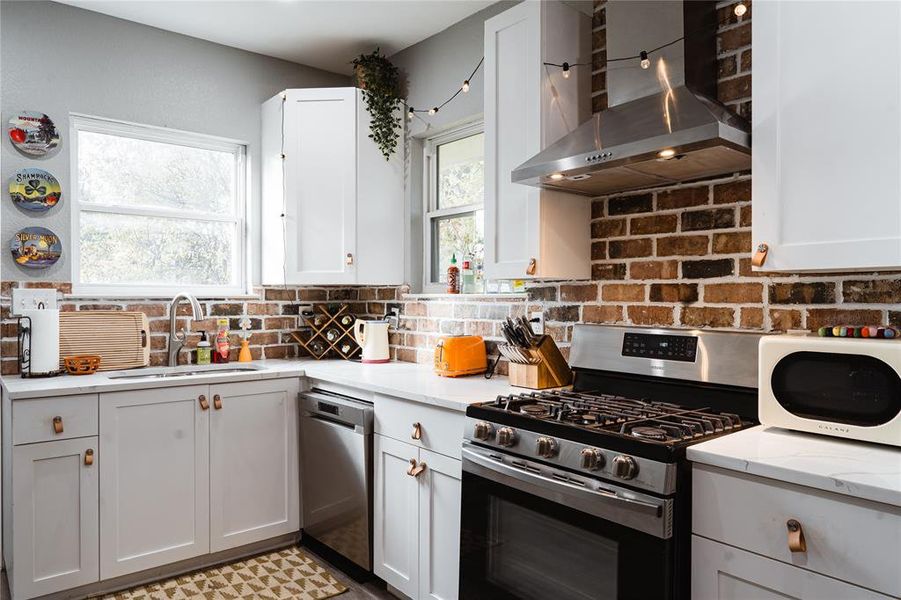 Furnished interior view inside a new home in , Fort Worth (Image 29). Furnished interior view inside a new home in , Fort Worth (Image 29).