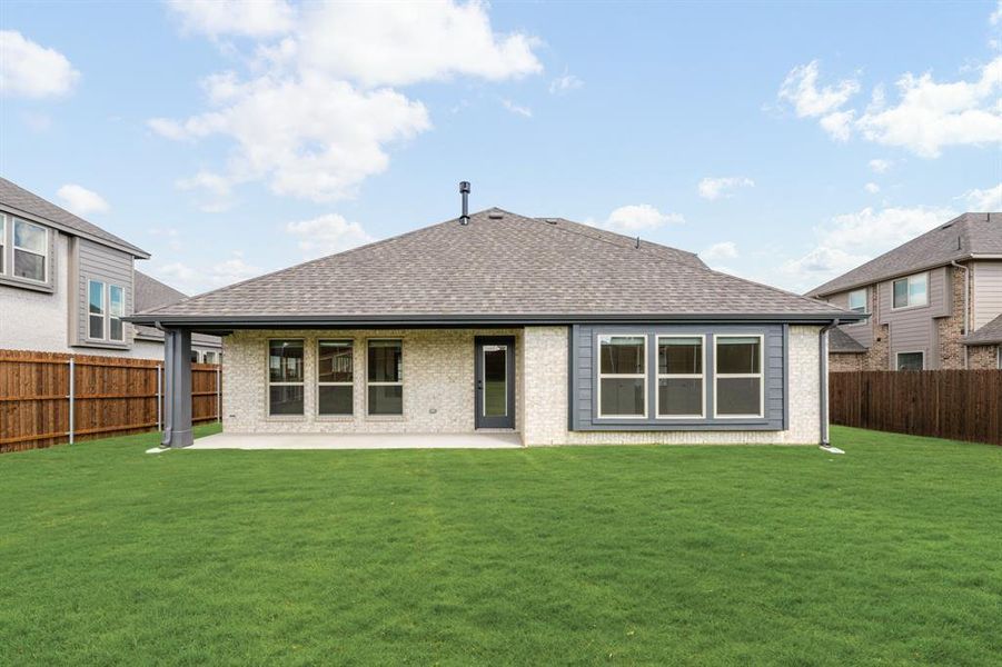 Exterior details and patio area of a home in Hampton Park, Glenn Heights (Image 21). Exterior details and patio area of a home in Hampton Park, Glenn Heights (Image 21).