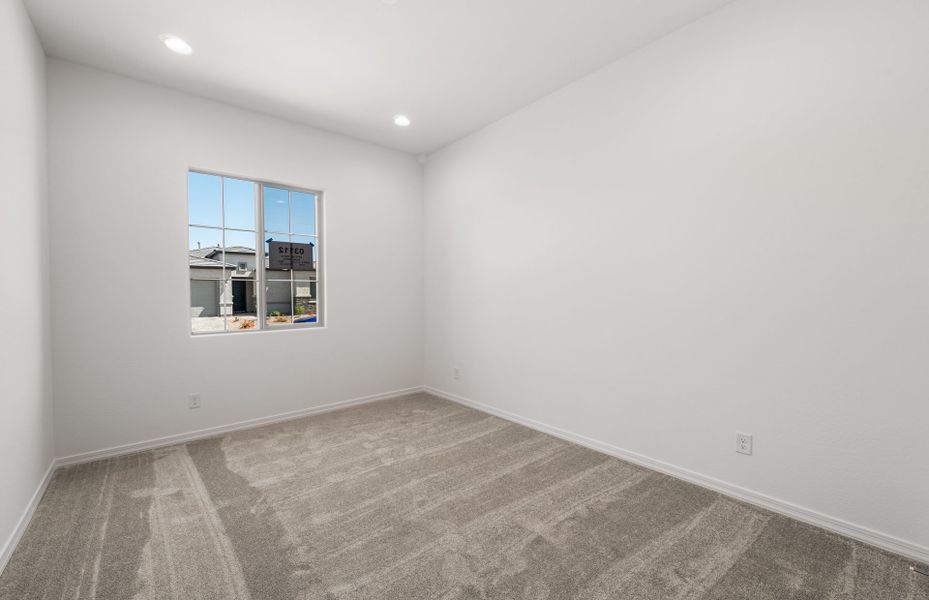 Spacious, unfurnished interior of a new home in Artisan at Asante, Surprise (Image 18). Spacious, unfurnished interior of a new home in Artisan at Asante, Surprise (Image 18).