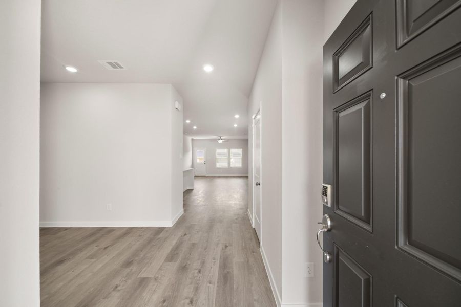 Spacious, unfurnished interior of a new home in Lexington Heights, Willis (Image 12). Spacious, unfurnished interior of a new home in Lexington Heights, Willis (Image 12).