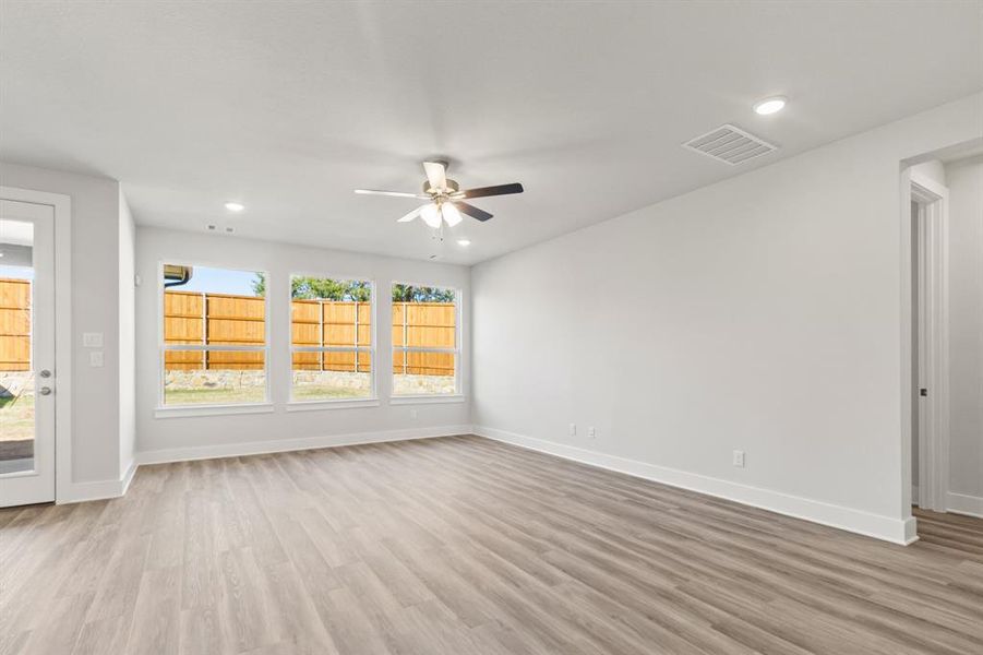 Spacious, unfurnished interior of a new home in , Garland (Image 28).