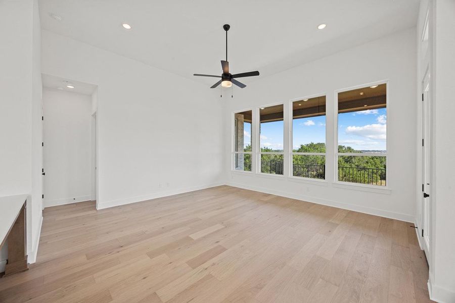 Spacious, unfurnished interior of a new home in Parkside On The River, Georgetown (Image 22).