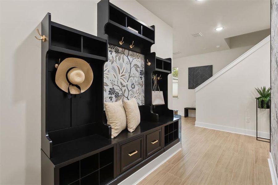Furnished interior view inside a new home in , Orlando (Image 17).