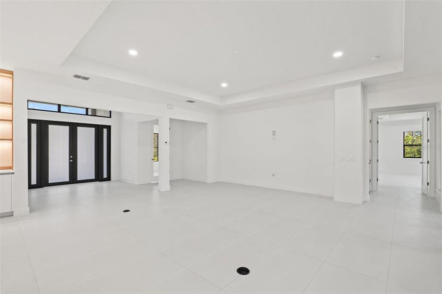 Spacious, unfurnished interior of a new home in , Malabar (Image 21).