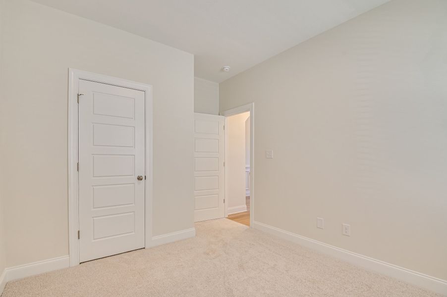 Spacious, unfurnished interior of a new home in The Sanctuary, Aiken (Image 12).