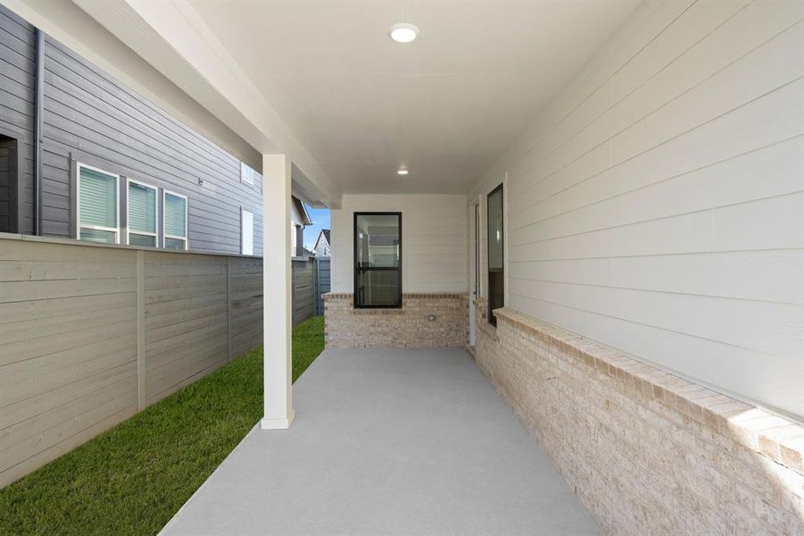 8752 Treeline- Back-3