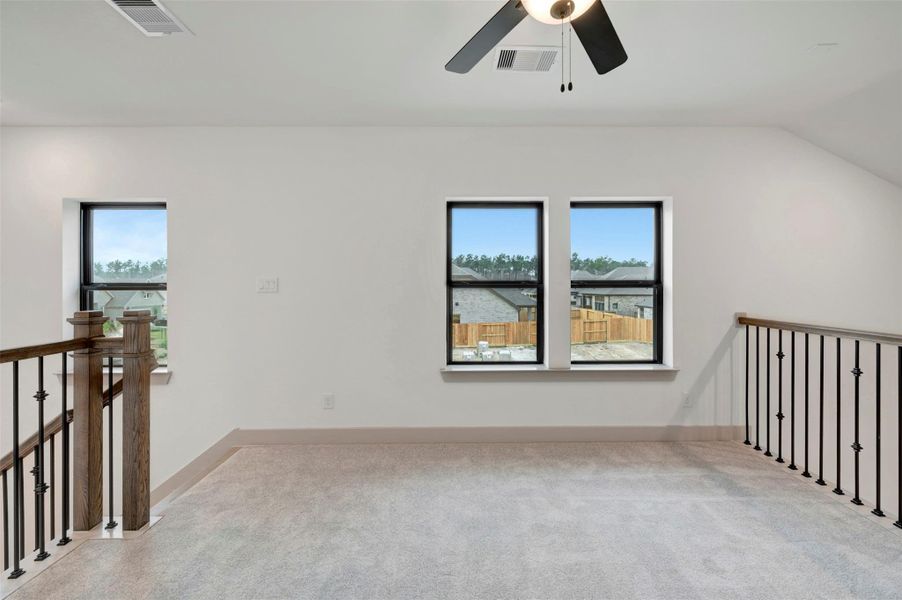 Spacious, unfurnished interior of a new home in The Highlands 40', Porter (Image 23).