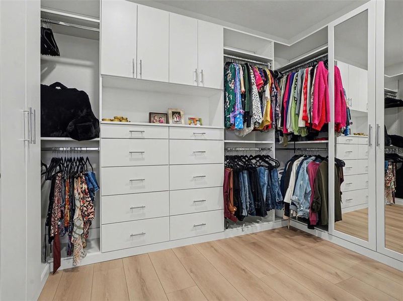 Furnished interior view inside a new home in , Oviedo (Image 37).