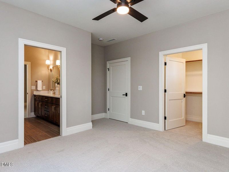 045-1280x960-bedroom 045-1280x960-bedroom