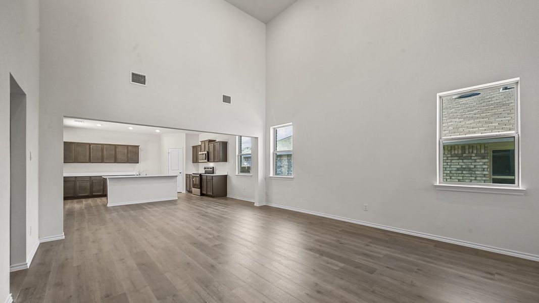 Spacious, unfurnished interior of a new home in Elevon, Lavon (Image 15).