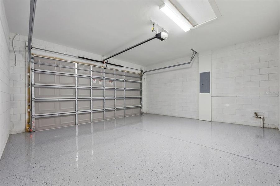 Spacious, unfurnished interior of a new home in , Kissimmee (Image 20).