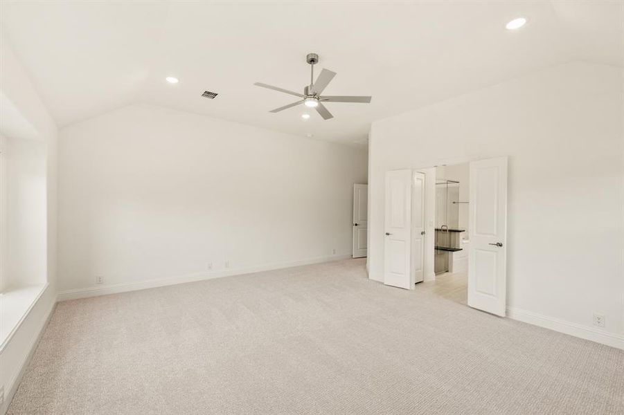 Spacious, unfurnished interior of a new home in Rockwood, Mansfield (Image 22).
