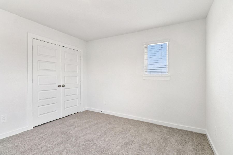 Photo is not of the actual home, but is an inspirational photo of builder’s model home and may depict options, furnishings, and/or decorator features that are not included Photo is not of the actual home, but is an inspirational photo of builder’s model home and may depict options, furnishings, and/or decorator features that are not included