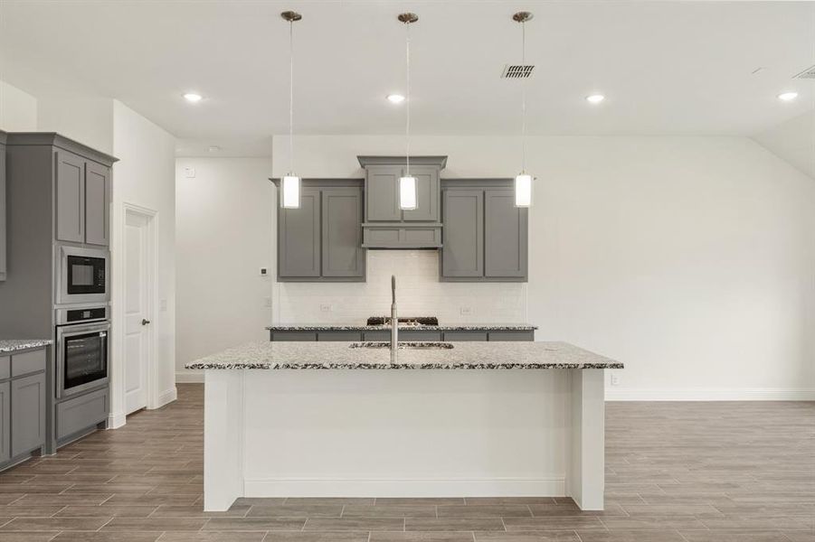 Furnished interior view inside a new home in Somerset, Venus (Image 14).