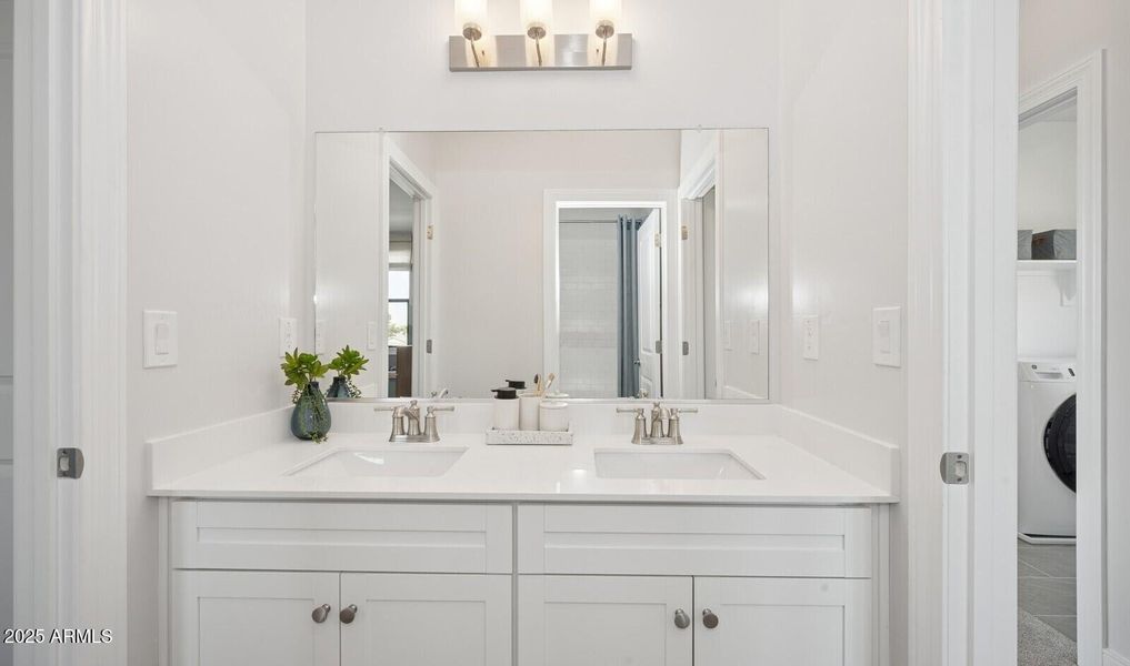 172784_Honeysuckle Trail_Hampton_Hall Ba 172784_Honeysuckle Trail_Hampton_Hall Ba