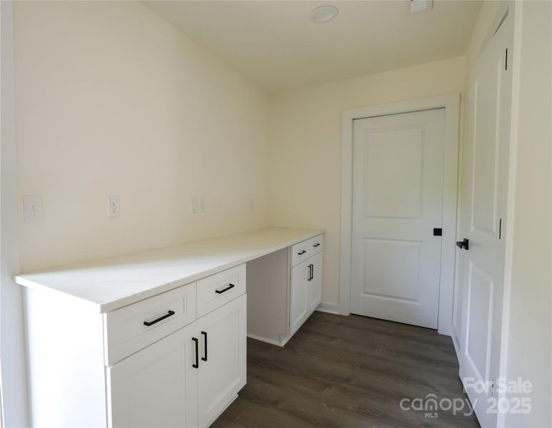 Office/entertainment nook off of kitchen Office/entertainment nook off of kitchen