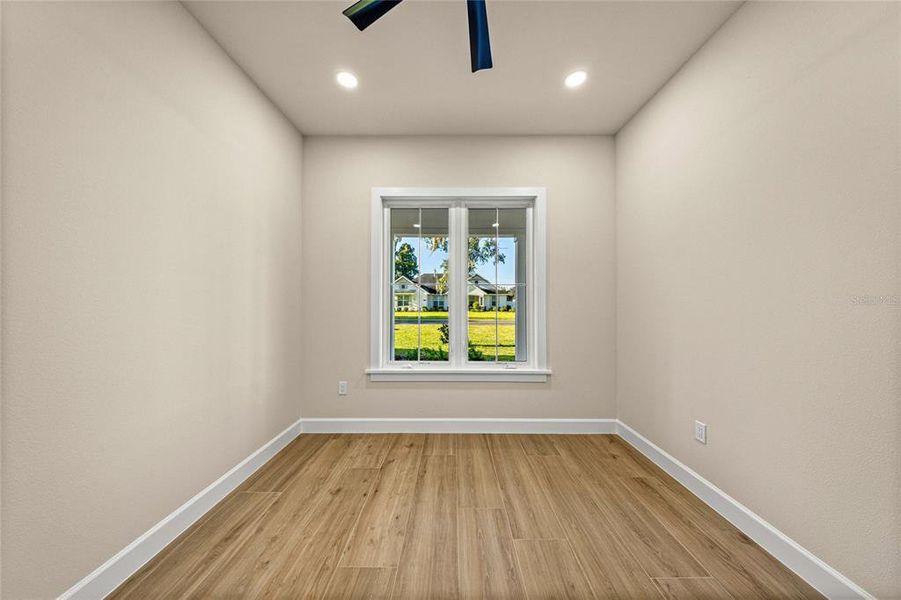 Spacious, unfurnished interior of a new home in , Ocala (Image 34).