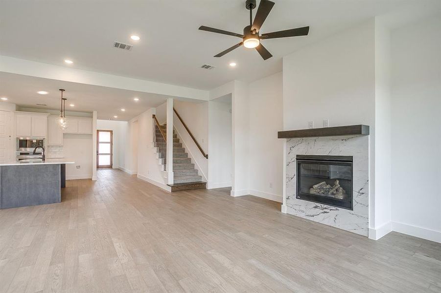 Spacious, unfurnished interior of a new home in Talon Hills, Fort Worth (Image 22).