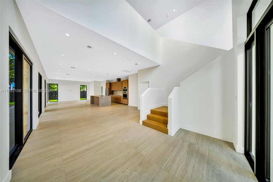 Spacious, unfurnished interior of a new home in , Miami (Image 31).