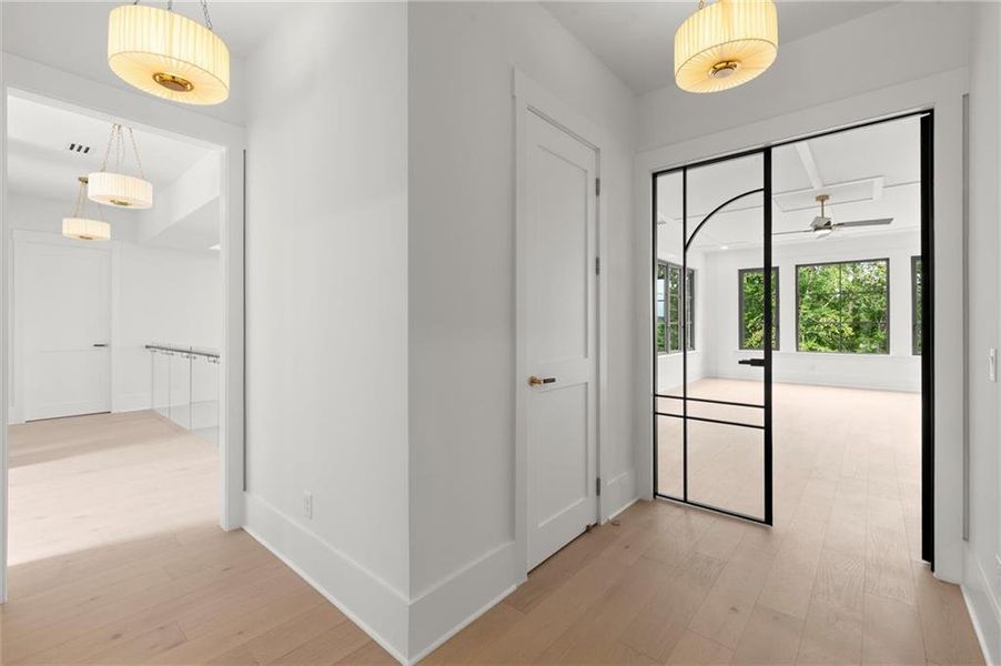 Spacious, unfurnished interior of a new home in , Alpharetta (Image 23).