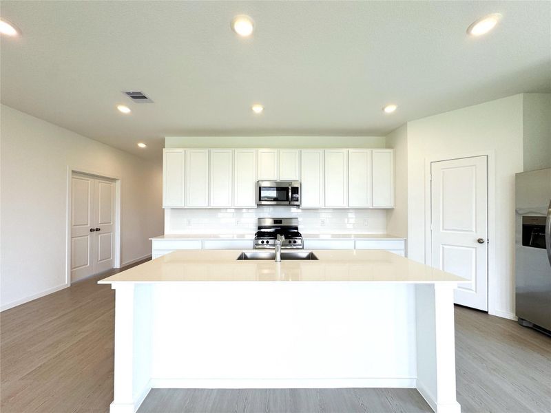 Furnished interior view inside a new home in Anniston, Katy (Image 11).