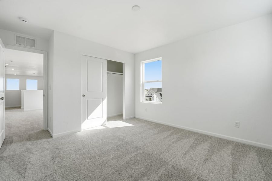 Spacious, unfurnished interior of a new home in Trailstone, Arvada (Image 21).