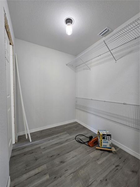 Spacious, unfurnished interior of a new home in , Ocala (Image 14).