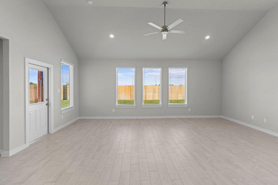 Spacious, unfurnished interior of a new home in Briarwood Crossing, Rosenberg (Image 18). Spacious, unfurnished interior of a new home in Briarwood Crossing, Rosenberg (Image 18).