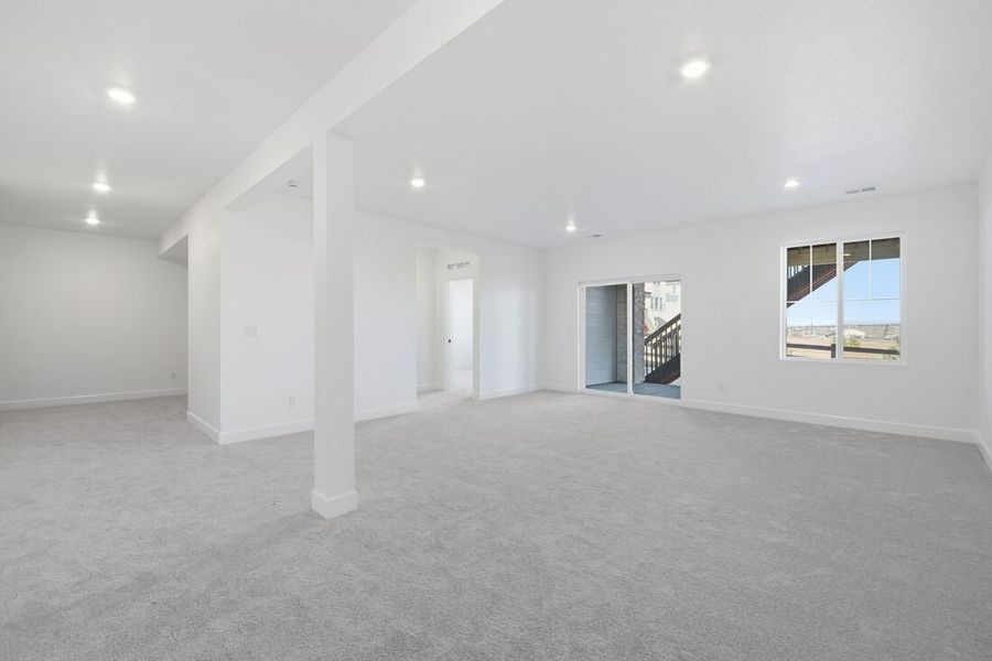 Spacious, unfurnished interior of a new home in Sterling Ranch Ascent Village, Littleton (Image 16). Spacious, unfurnished interior of a new home in Sterling Ranch Ascent Village, Littleton (Image 16).