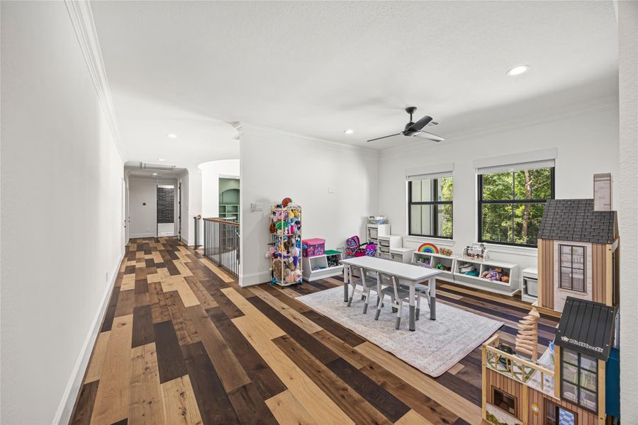 Bright and spacious upstairs game room ideal for entertainment, family time, or kids’ play. Bright and spacious upstairs game room ideal for entertainment, family time, or kids’ play.