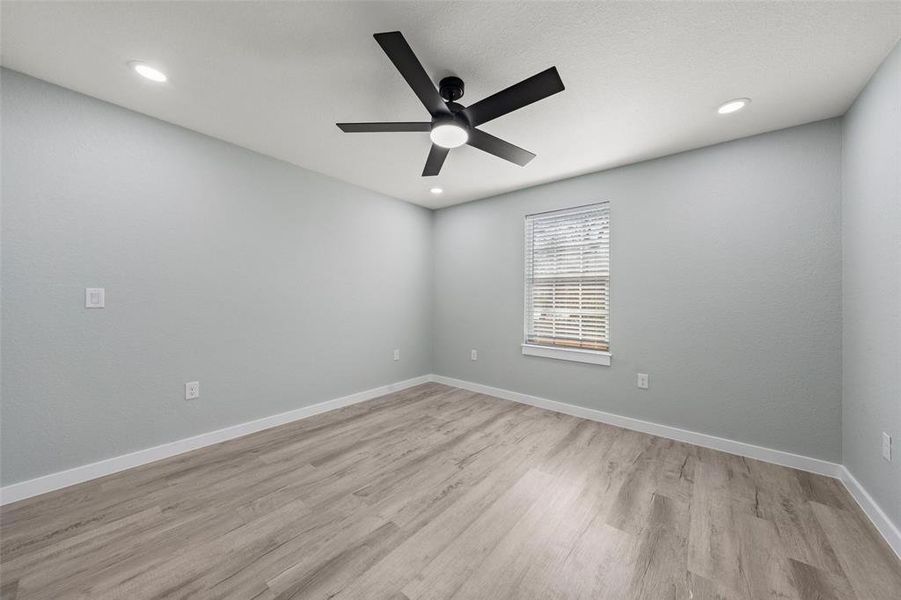 Spacious, unfurnished interior of a new home in , Waco (Image 9).